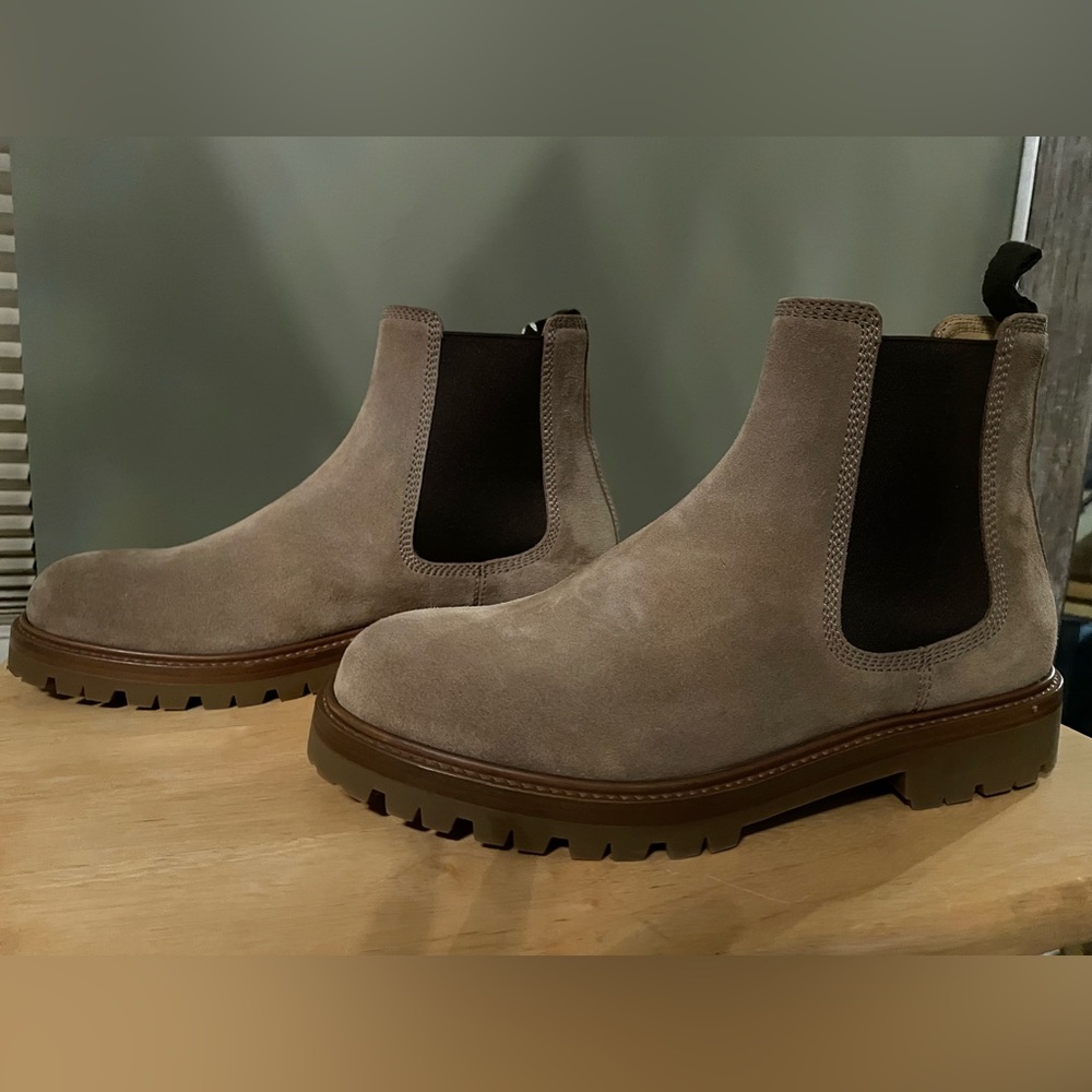 Size 42 men Chelsea boots